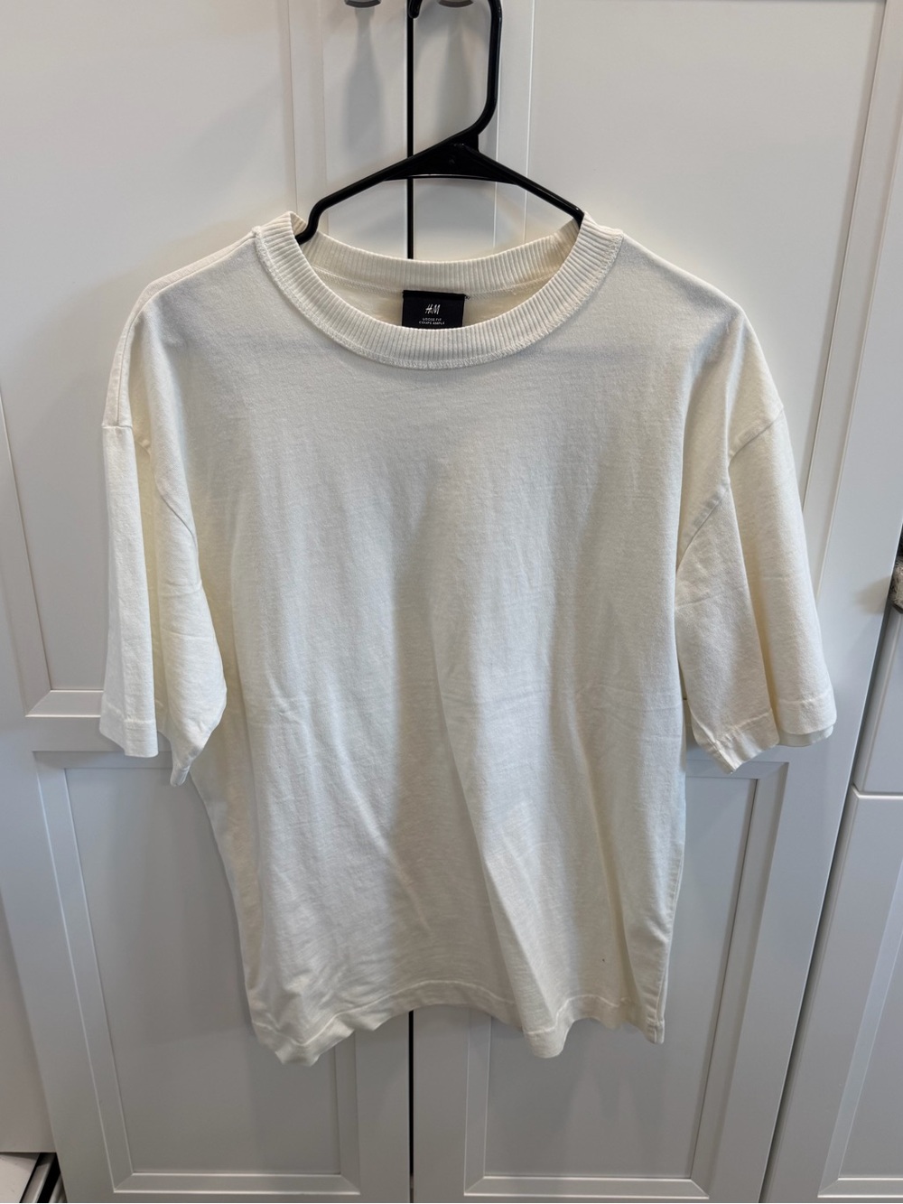 H&M Men's Off-White Crewneck Short Sleeve Tee with Eagle design on back